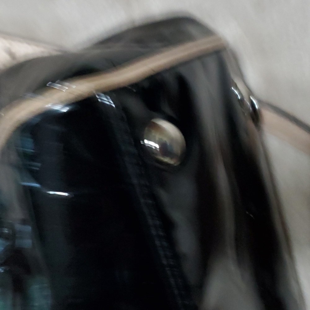 Coach purse - Picture 4 of 10